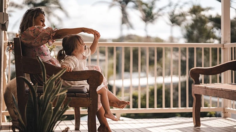 כך תשמרו על ריהוט הגן שלכם מנזקים | רשת 13