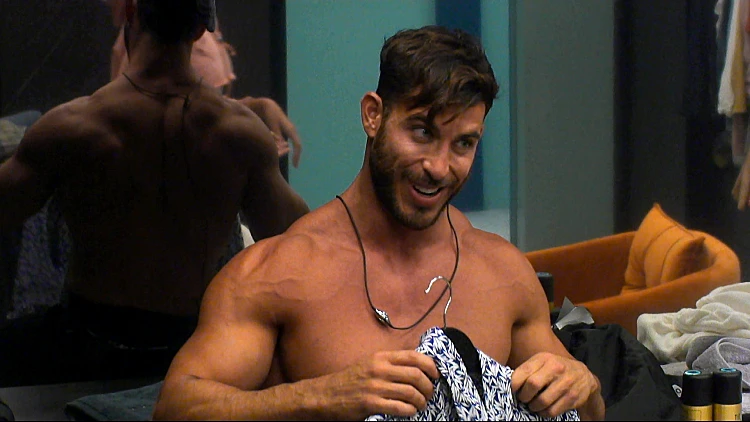 מה קורה בין אייל לרומי:"יש פה איזה מתח כלשהו"