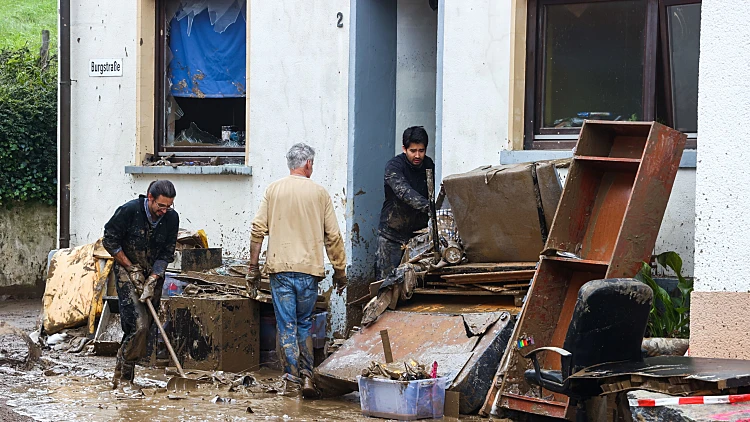 השיטפונות באירופה: מניין המתים עלה ל-170 - יותר מאלף נעדרים