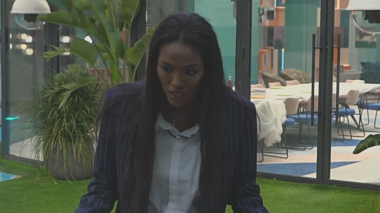 "סמל הצביעות, זה לא האמת שלי": מירי מסרבת להצטרף לשולחן השבת עם אורן