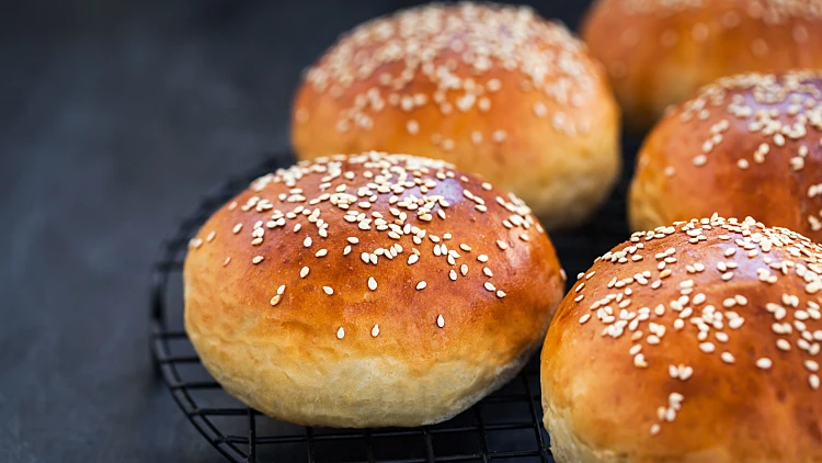 Fresh,homemade,burger,buns,,close,up,,black,background