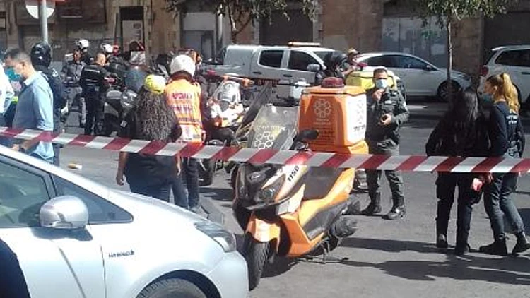 פיגוע דקירה בירושלים: שני צעירים נפצעו בינוני, המחבל נוטרל