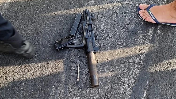 צעיר נעצר בתל אביב לאחר שאיים בנשק על עוברים ושבים