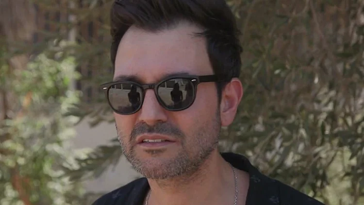 אחרי השירים לגדולי האמנים: הזמר דודי בר דוד יוצא לקדמת הבמה