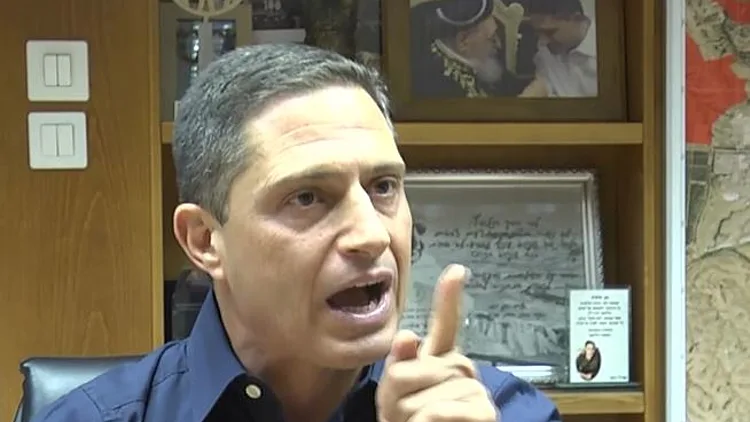 ראש העיר ב"ש יורה לכל הכיוונים: "אין לממשלה תוכנית, המשטרה חבוטה"