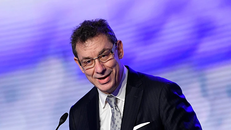 מנכ"ל פייזר, אלברט בורלא