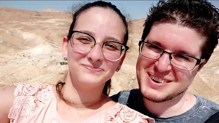 אורלי ניצלה מבן זוגה שניסה לרצוח אותה בשנתה חודש לפני החתונה