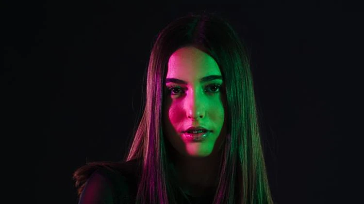 כוכבת עולה: בר גרין עם סינגל חדש | רשת 13