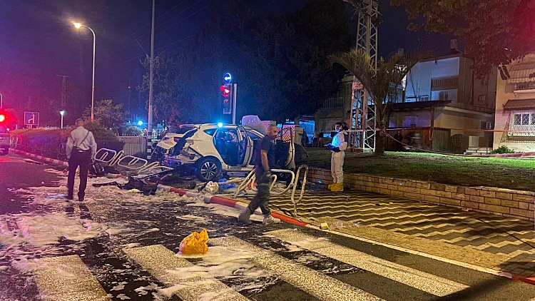 פיצוץ רכב בלב נהריה: 2 מקורבים לעבריין בכיר נפצעו קשה