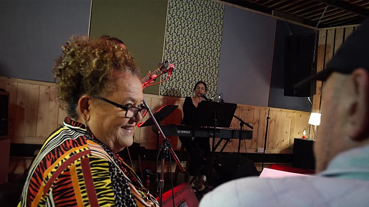 לאה ושלומי שבת בריאיון זוגי על ילדות מוזיקלית והדאגה זה לזו