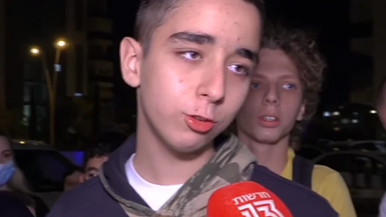 "לא לשתוק": הפגנת תמיכה בתלמיד בן 15 שעבר חרם אלים