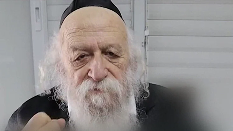 החסידים שילדיהם נקרעו מהם ועברו לארה"ב - מדברים בפעם הראשונה