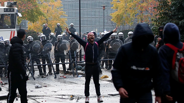 אירופה לא שקטה: המחאות נגד מגבלות הקורונה נמשכות