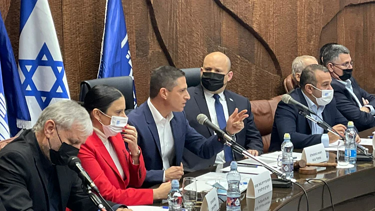 בנט: "יש מיליציות בדרום - אנחנו עוברים מהגנה להתקפה"