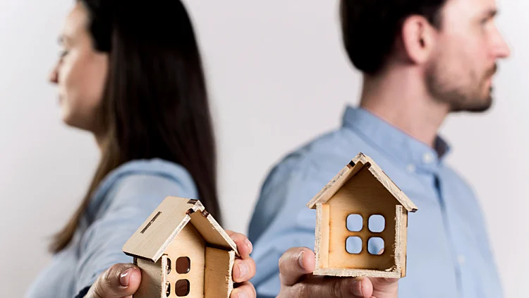 הדרך הנכונה לבצע חלוקת רכוש בגירושין | רשת 13