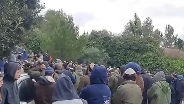 מסע הלווייתו של הנרצח בפיגוע הגיע להר המנוחות: "נקטפת מאיתנו ביד אכזרית"