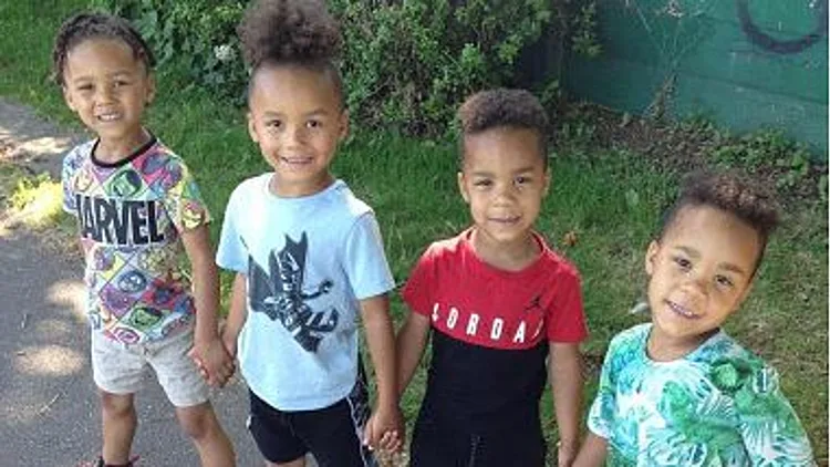 שני זוגות התאומים שנספו בשריפה בלונדון