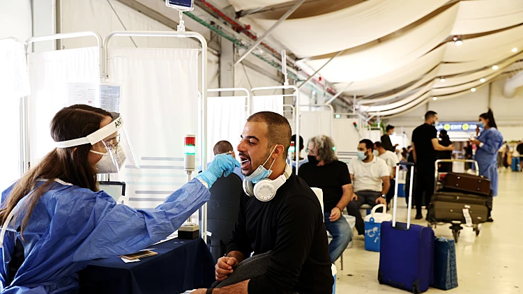 בדיקת קורונה בנתב"ג