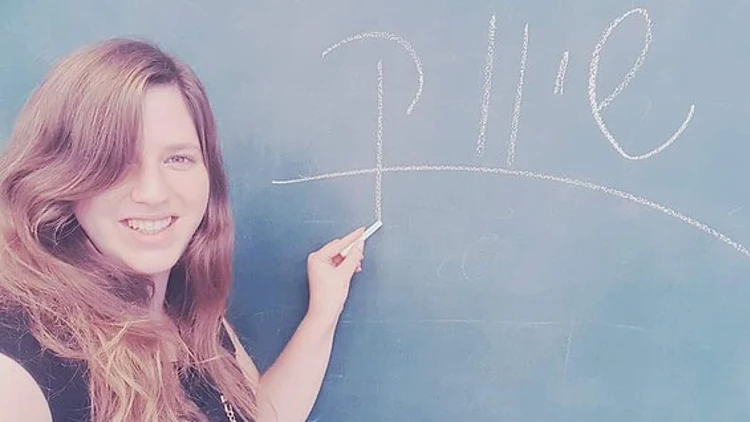 מי שלא יודע למכור היום בוובינר – מפסיד כסף | רשת 13