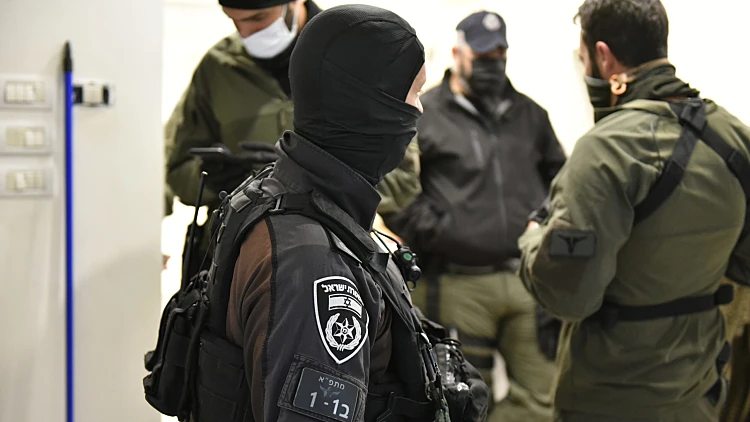 לאחר חקירה סמויה: 9 מקורבים לארגון פשע נעצרו בחשד לסחיטה