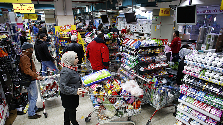 הקונים מחשבים מסלול מחדש בצל עליית המחירים: "שמים לנו רגליים"