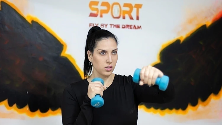 אלינור חיים בזמן אימון