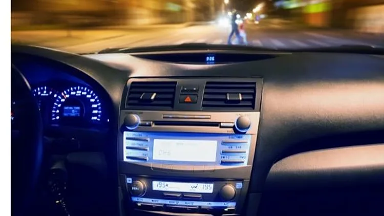 נתפסתם נוהגים במהירות מופרזת? הסיבות להיעזר בעורך דין | רשת 13