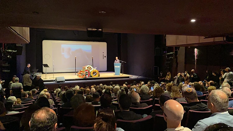 בתו של יורם טהרלב ספדה לו: "רציתי להיות חדה וחכמה כמוך"