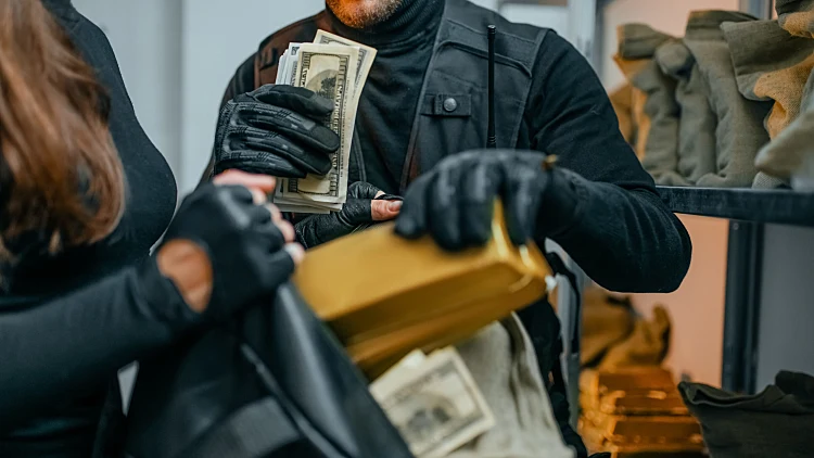 השוד המושלם: פריצות הבנקים הגדולות שפוענחו - ואלו שלא