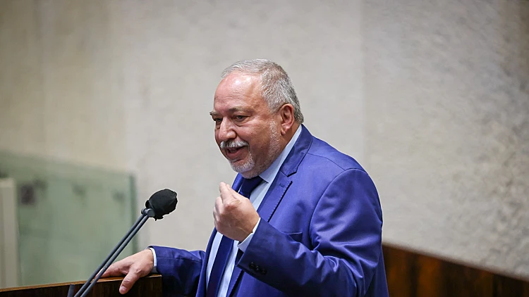 תוכנית הממשלה להעלאת שכר המינימום אינה אמיתית ומשפילה • דעה
