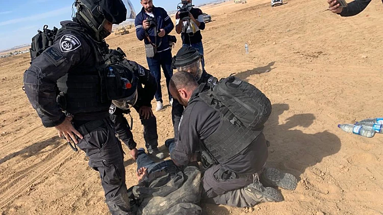 בעקבות המהומות: הנטיעות בנגב יופסקו עד להשגת הבנות עם רע"ם