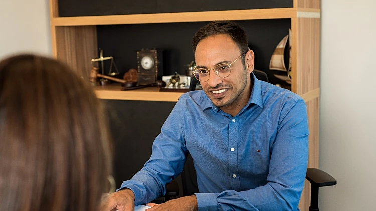 "עו"ד אביחי דמארי הציל לי את דירת המגורים" | רשת 13