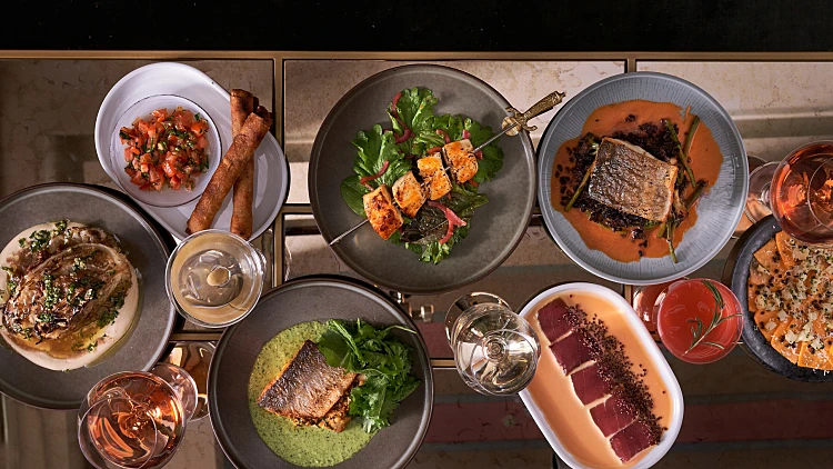 "רוחאן" – קוקטייל בראסרי חדש של השף אוראל קמחי וקבוצת OTH מבית מלונות בראון שייקח אתכם לטיול בין ירושלים לאירופה | רשת 13