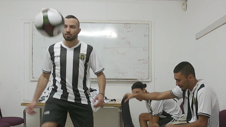 בועטים וגאים: הווידויים של הכדורגלנים הישראלים שיצאו מהארון