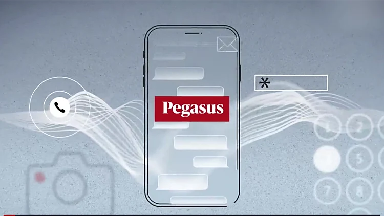 אחרי חשיפת פרשת הריגול: הישראלים מסתערים על הטלפונים ה"טיפשים"