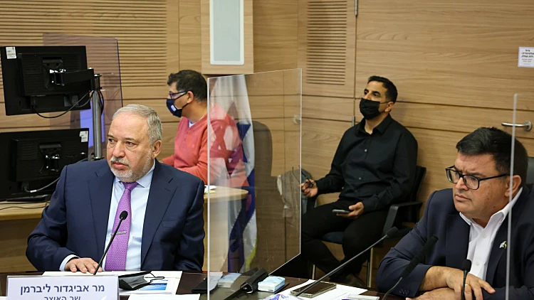 ליברמן לח"כים החרדים: "רוצים לעזור לילדים בניגוד לכם שרוצים שיהיו בעוני"