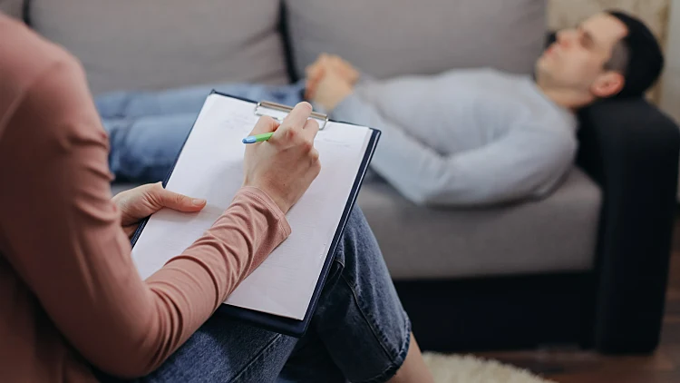 "הסדנה" – פסיכותרפיה יצירתית | רשת 13