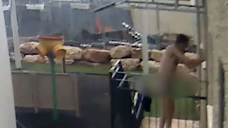 המטפל המתעלל: נעל צעיר עם צרכים מיוחדים כשהוא עירום - ונקנס בסכום סמלי