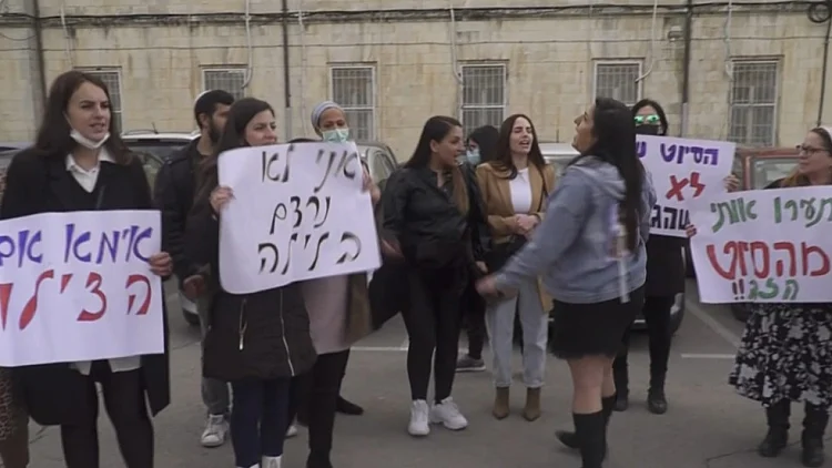 "הבן שלי כמעט מת": ההורים זועמים - ומתעמתים עם הגננות