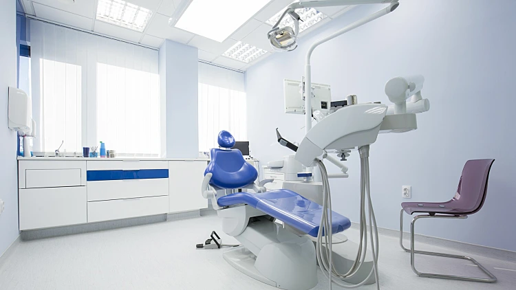 ביקור ראשון במרפאת השיניים | רשת 13