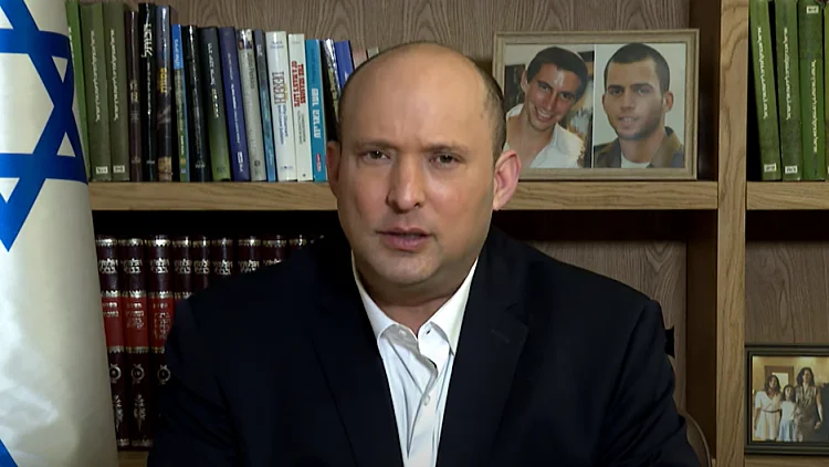 בנט: "מי שיש לו רישיון לנשק, זה הזמן לשאת אותו"