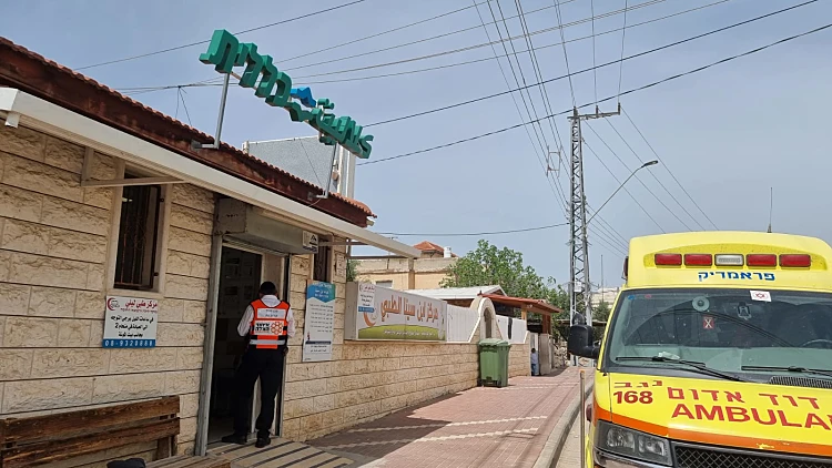 אמבולנס במרפאה ברהט