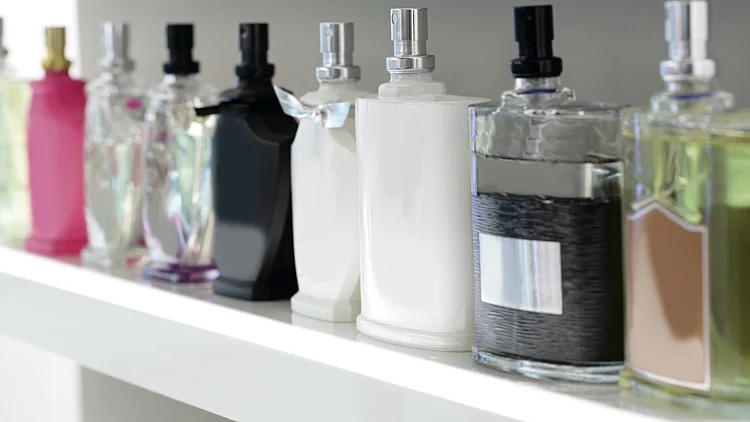 בשמים, אילוסטרציה