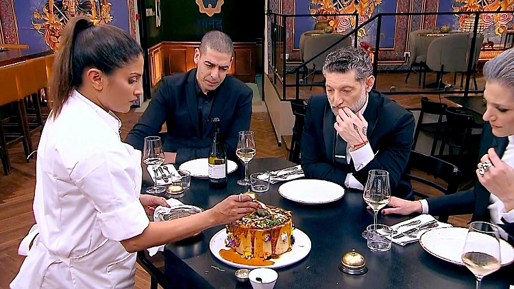 "מדובר במסעדה - ולא בארוחה משפחתית": ביקורת השופטים על טקס הרכבת המנה של רינת