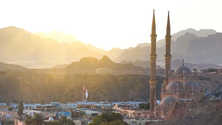 סיני, אבו דאבי או אנטליה: הישראלים חוזרים ל"הכול כלול"