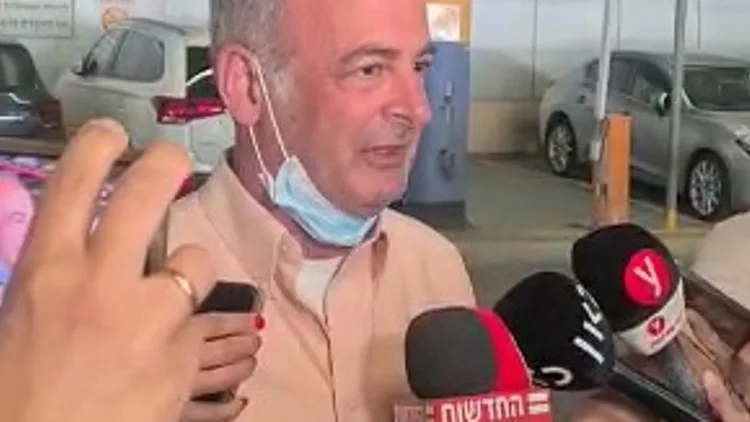 פצוע מידויי האבנים לאוטובוס סמוך לכותל: "מישהו למעלה השגיח עלינו"