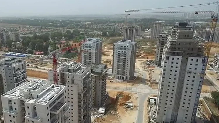 אתר בנייה, נדל"ן, דיור, דירה, דירות, בניין, בניינים