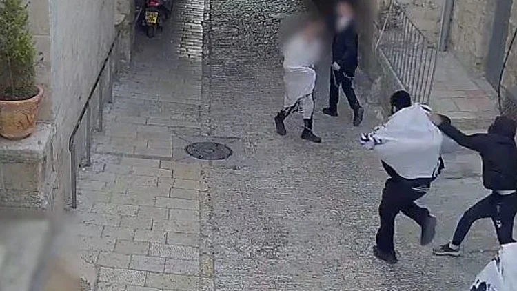 תקפו יהודים בסמטאות העיר העתיקה - ונעצרו בתום מרדף • תיעוד