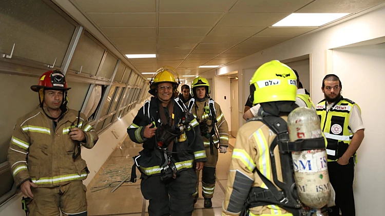 בגלל בדל סיגריה: שני נפגעים קשה וקל בשריפה בביה"ח שיבא