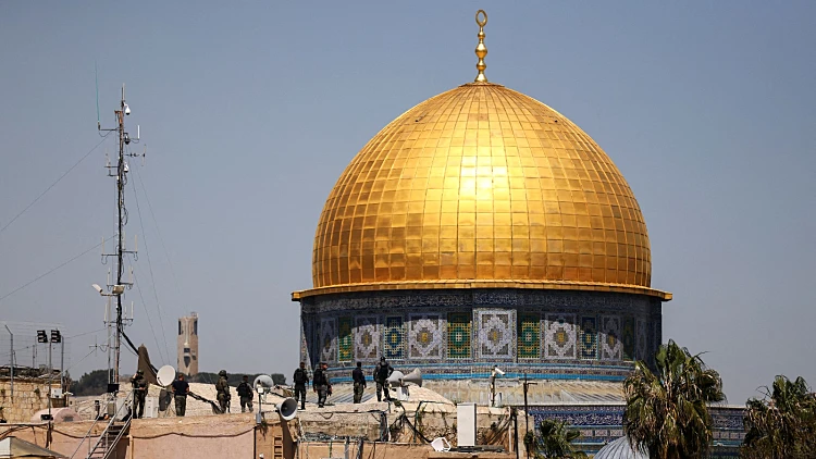 לאחר הפוגה: התחדשו העימותים בהר הבית